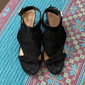 Timeless but edgy black heels